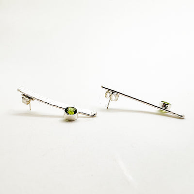 Short Arched Earrings with Peridot