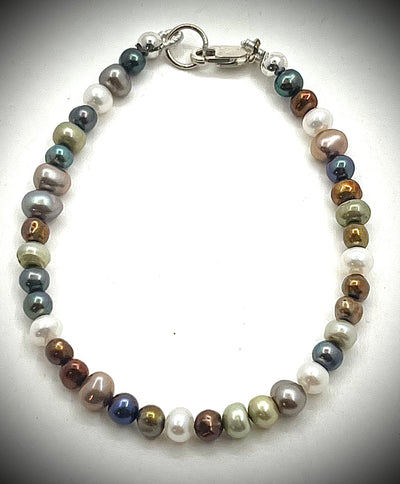 Small Peacock Pearl Bracelet