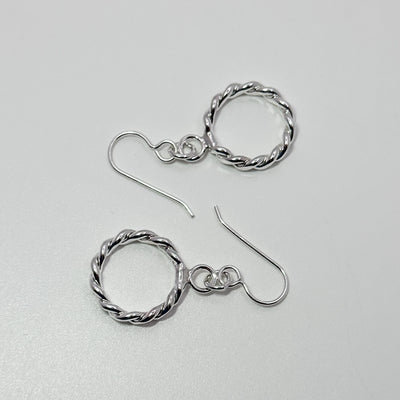 Twisted small hoop