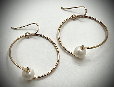Gold Filled Twisted Hoop earrings with White Pearl