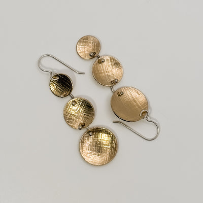 Rush Hour earrings with papyrus texture