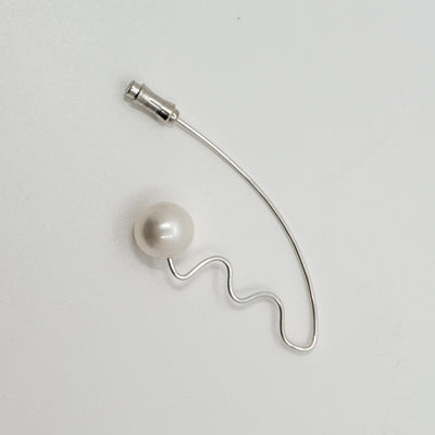 Pearl Pin with large white pearl
