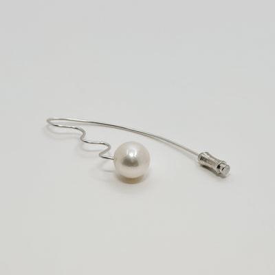 Pearl Pin with large white pearl
