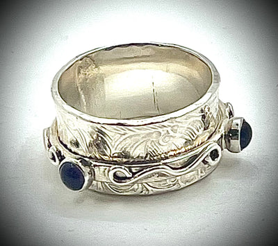 Little Twiddle Ring with Amethyst