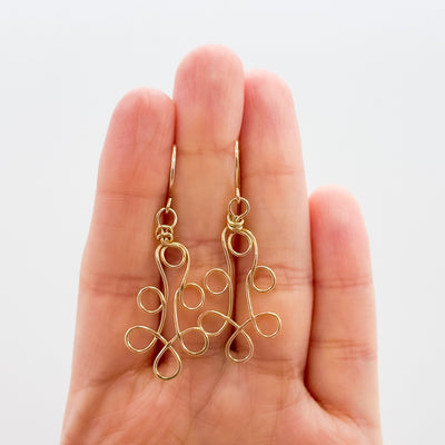 Winding earrings