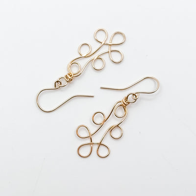 Winding earrings