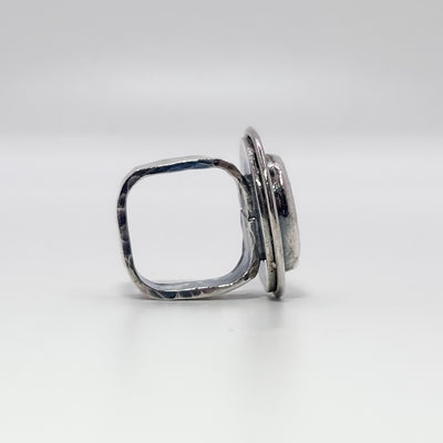 Circular coin pearl ring