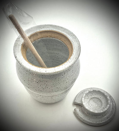 Large Honey Pot