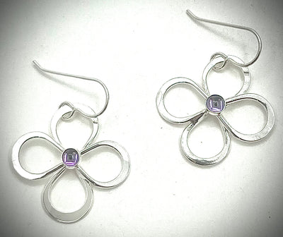 Dee Daisy Earrings