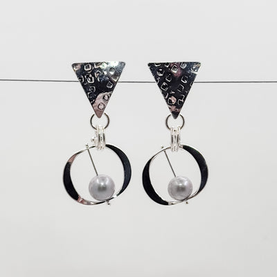 Original Naught Earrings with gray pearl