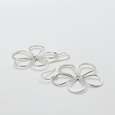 Flower power earrings