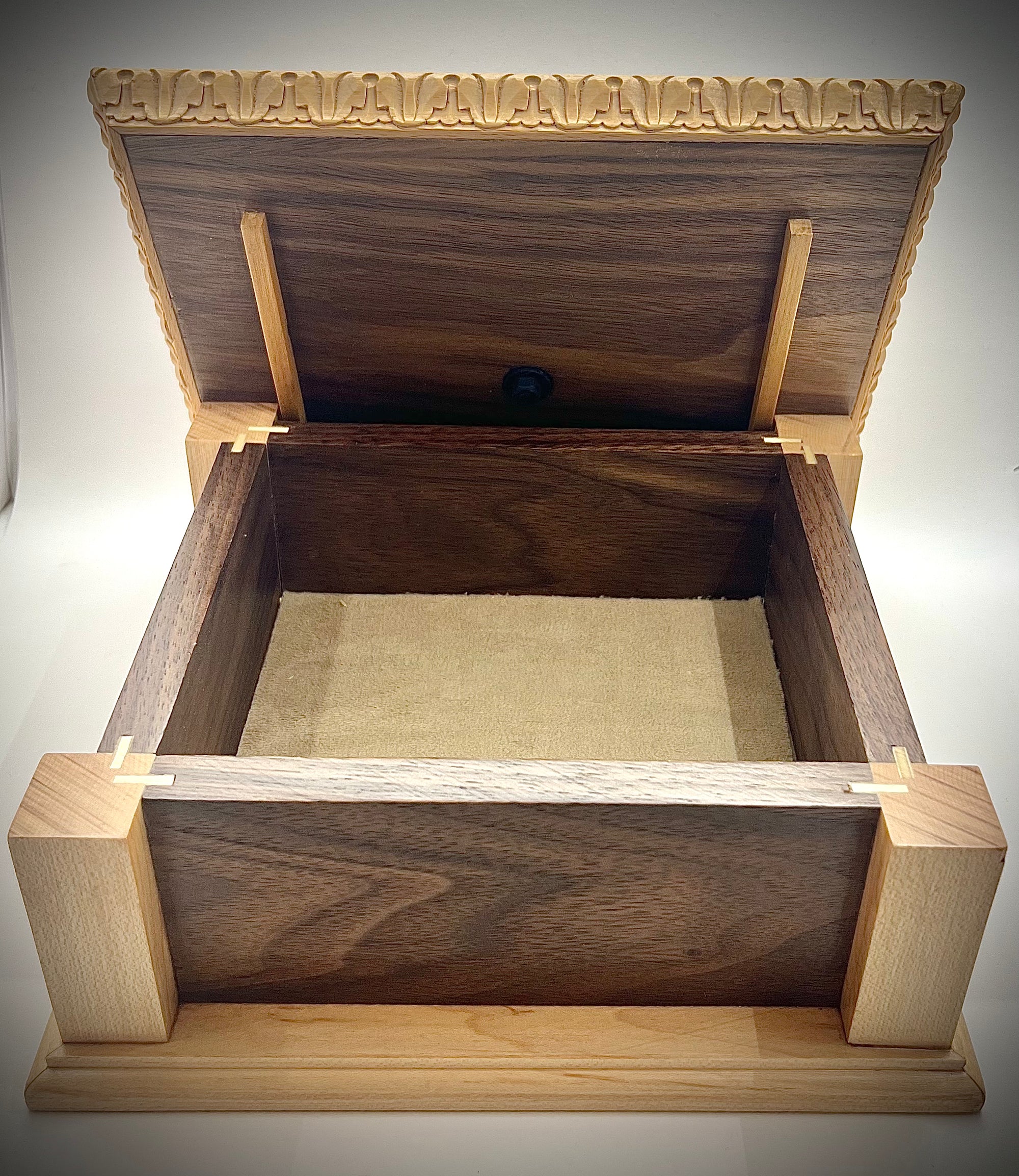 Art Deco Box with Marquestry Designed Lid