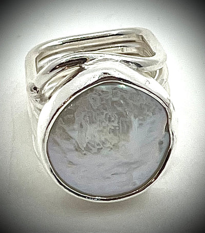 Square Nadja Ring with White Coin Pearl