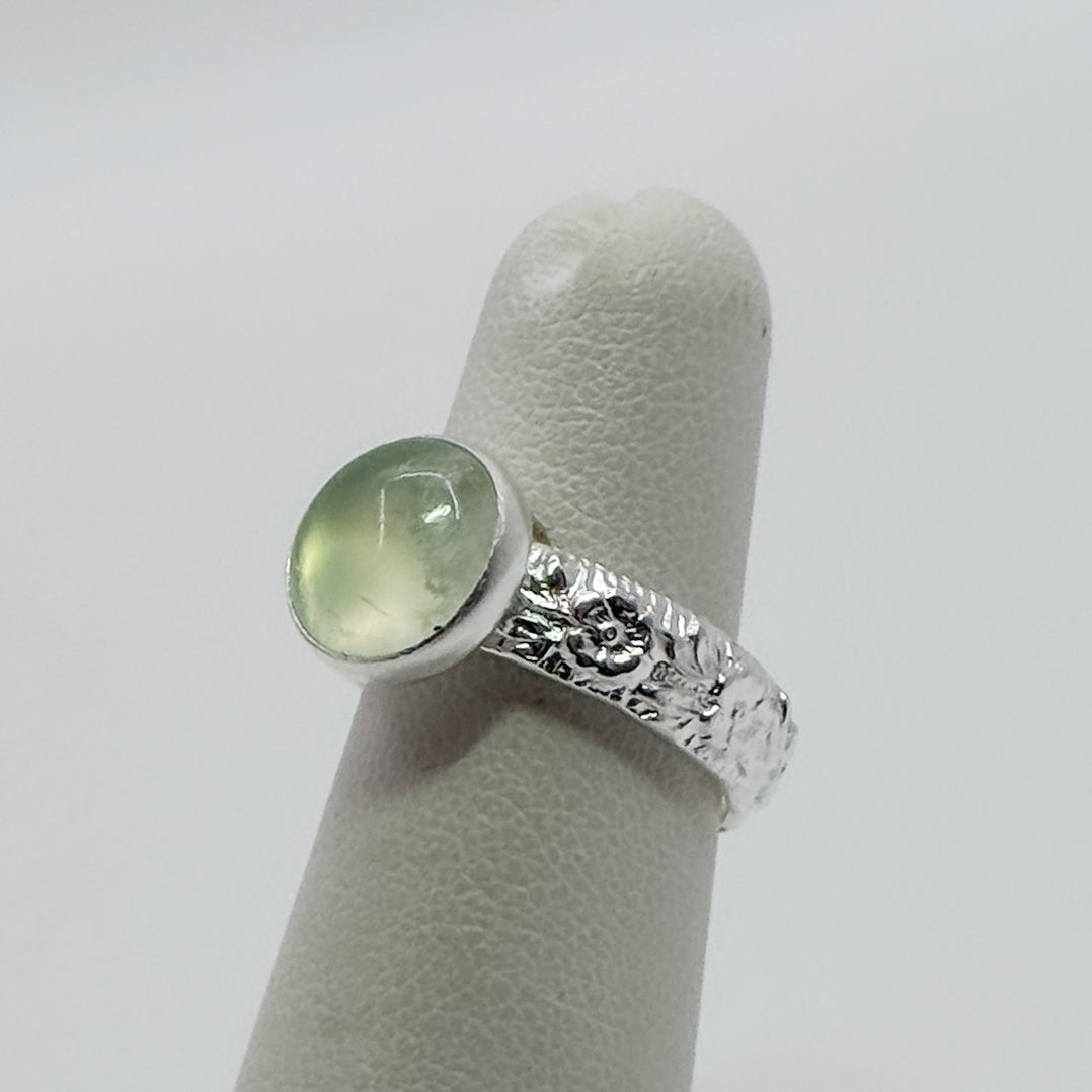 Floral band with Prehnite