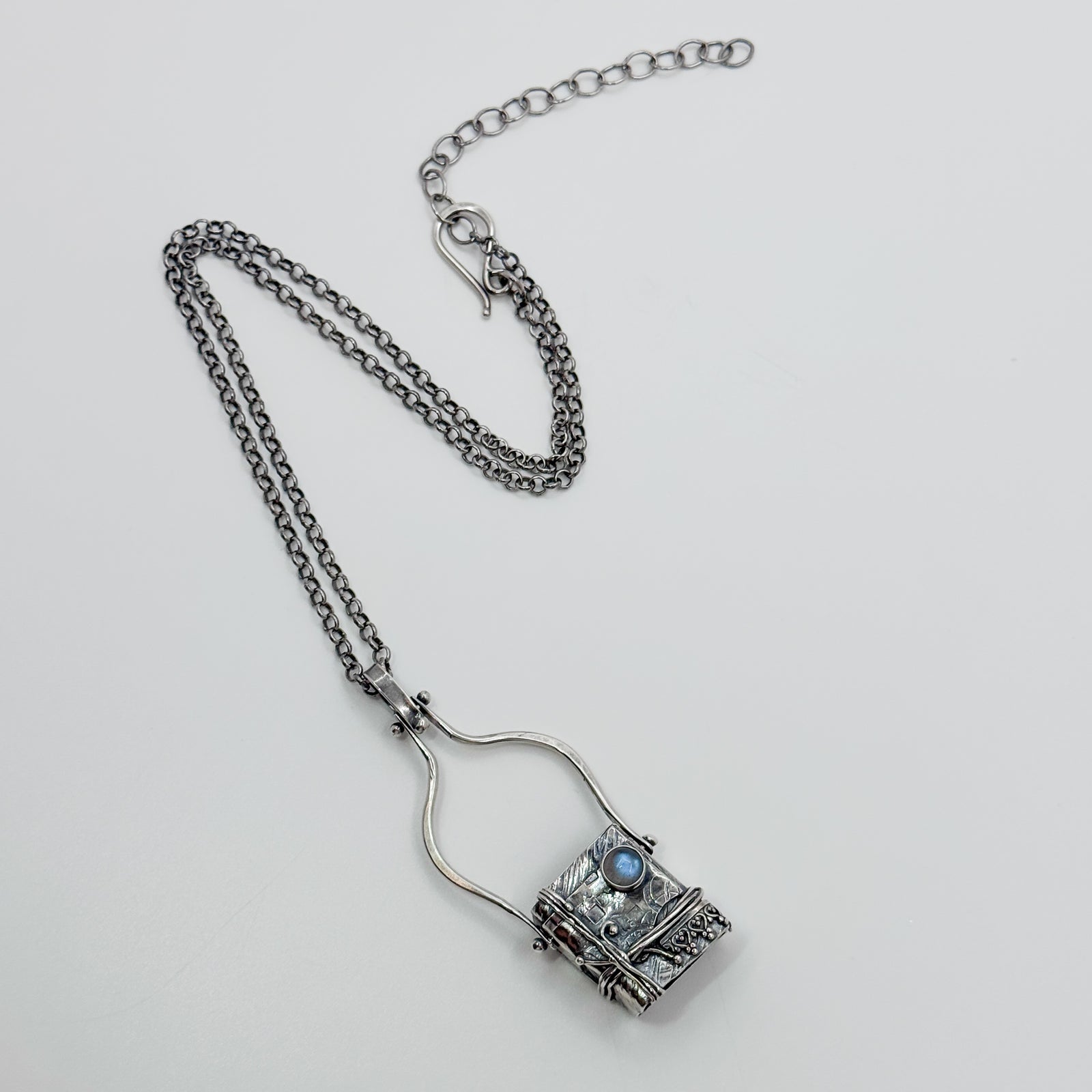 Spirit box labradorite pendant necklace