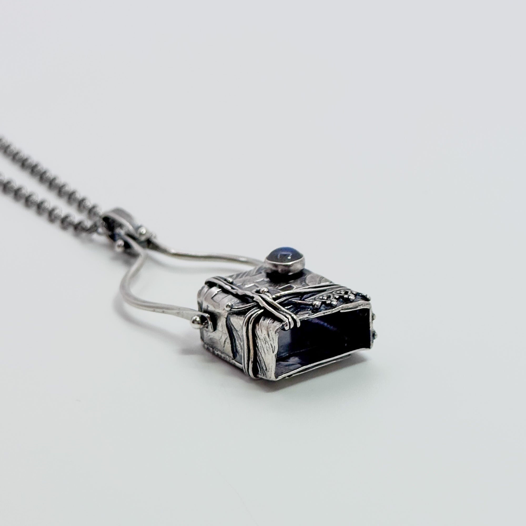 Spirit box labradorite pendant necklace