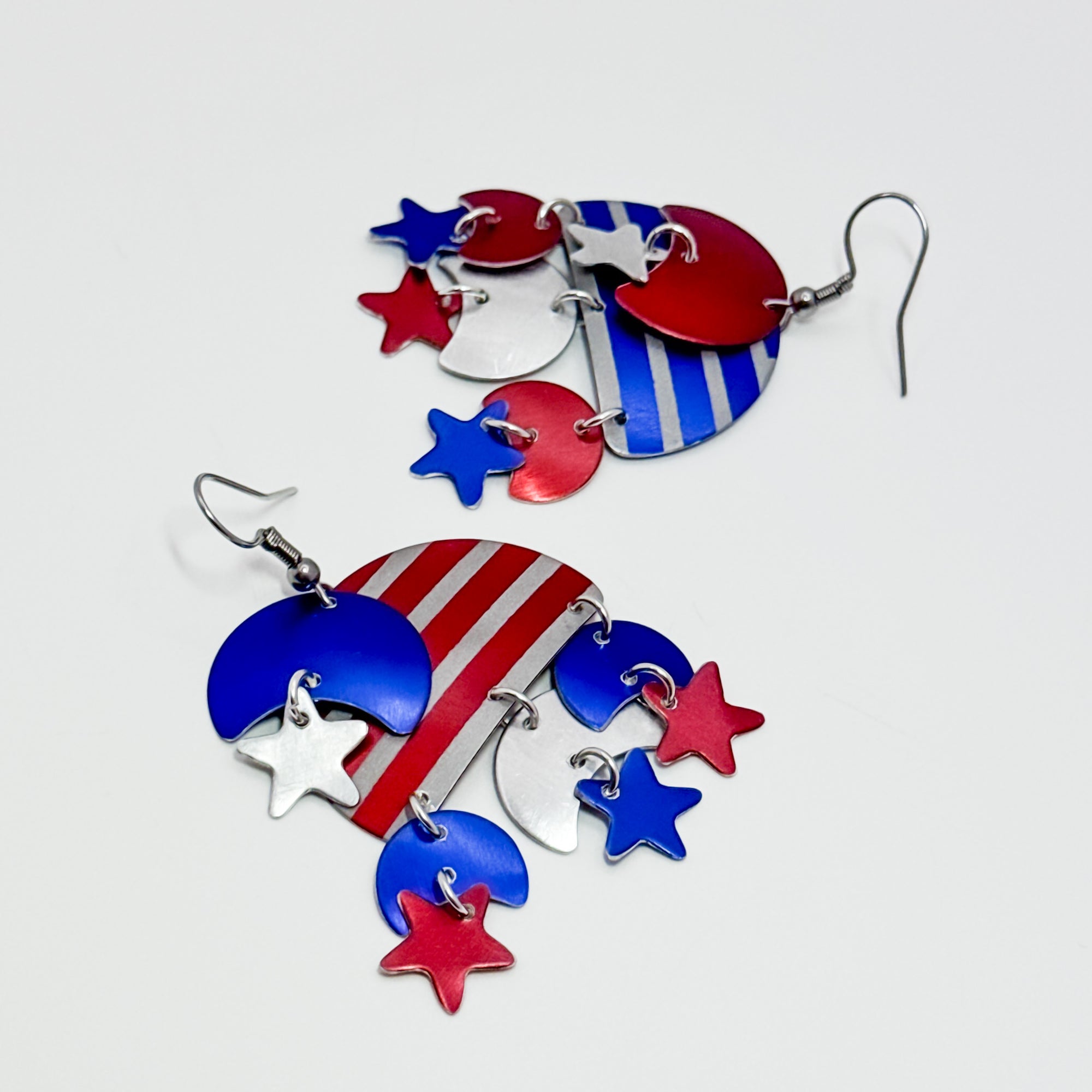 L03 red, white and blue with stars earrings