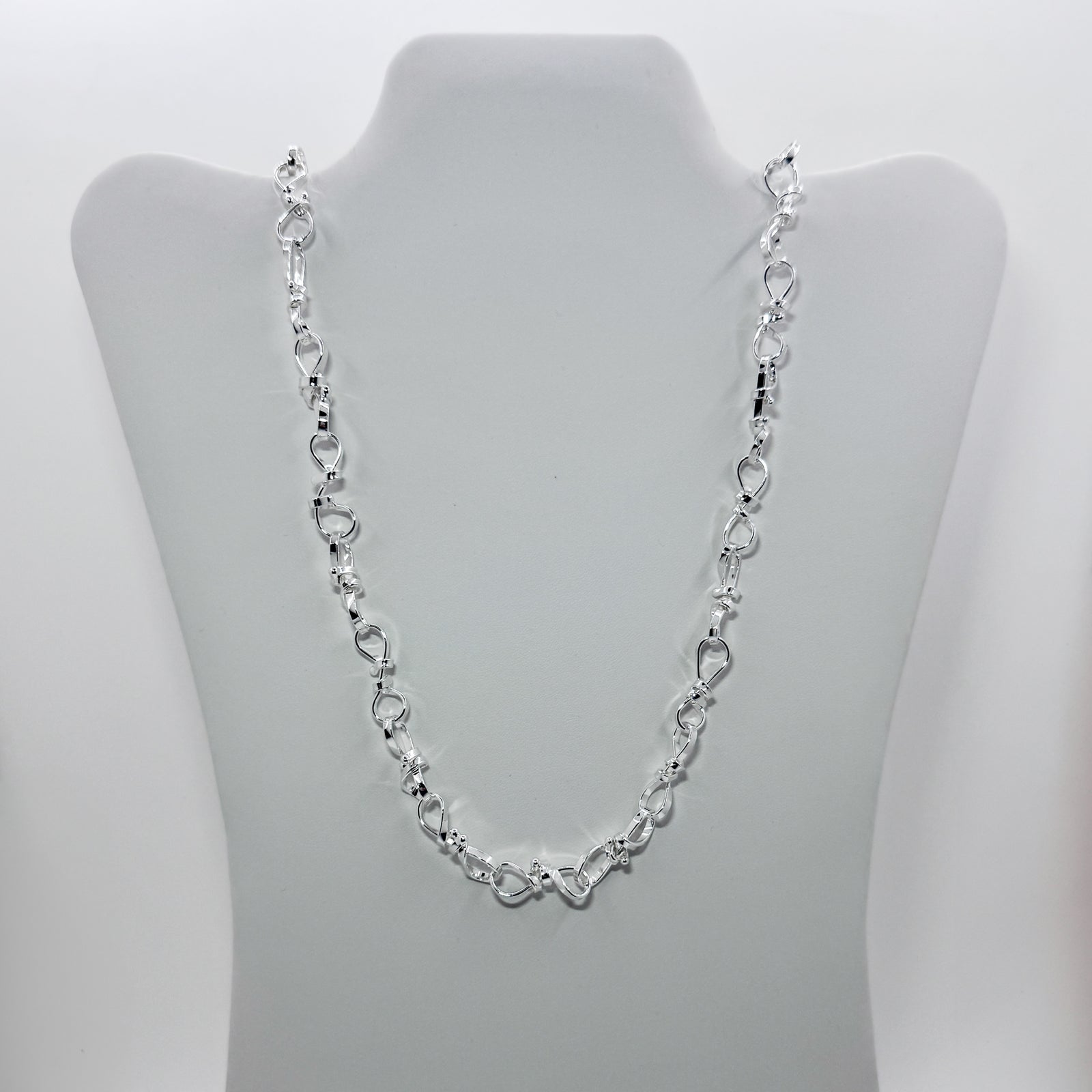 Davine necklace