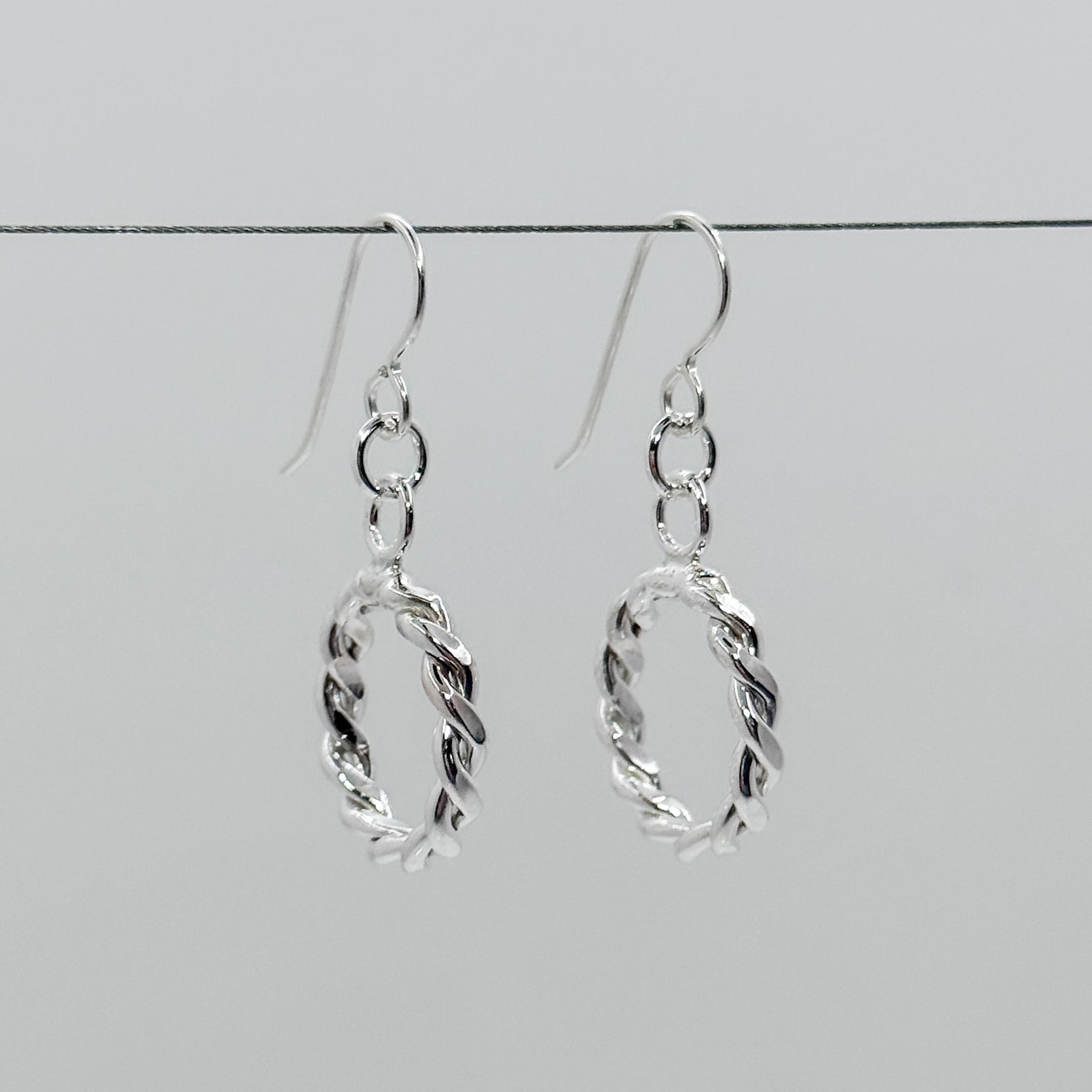 Twisted small hoop