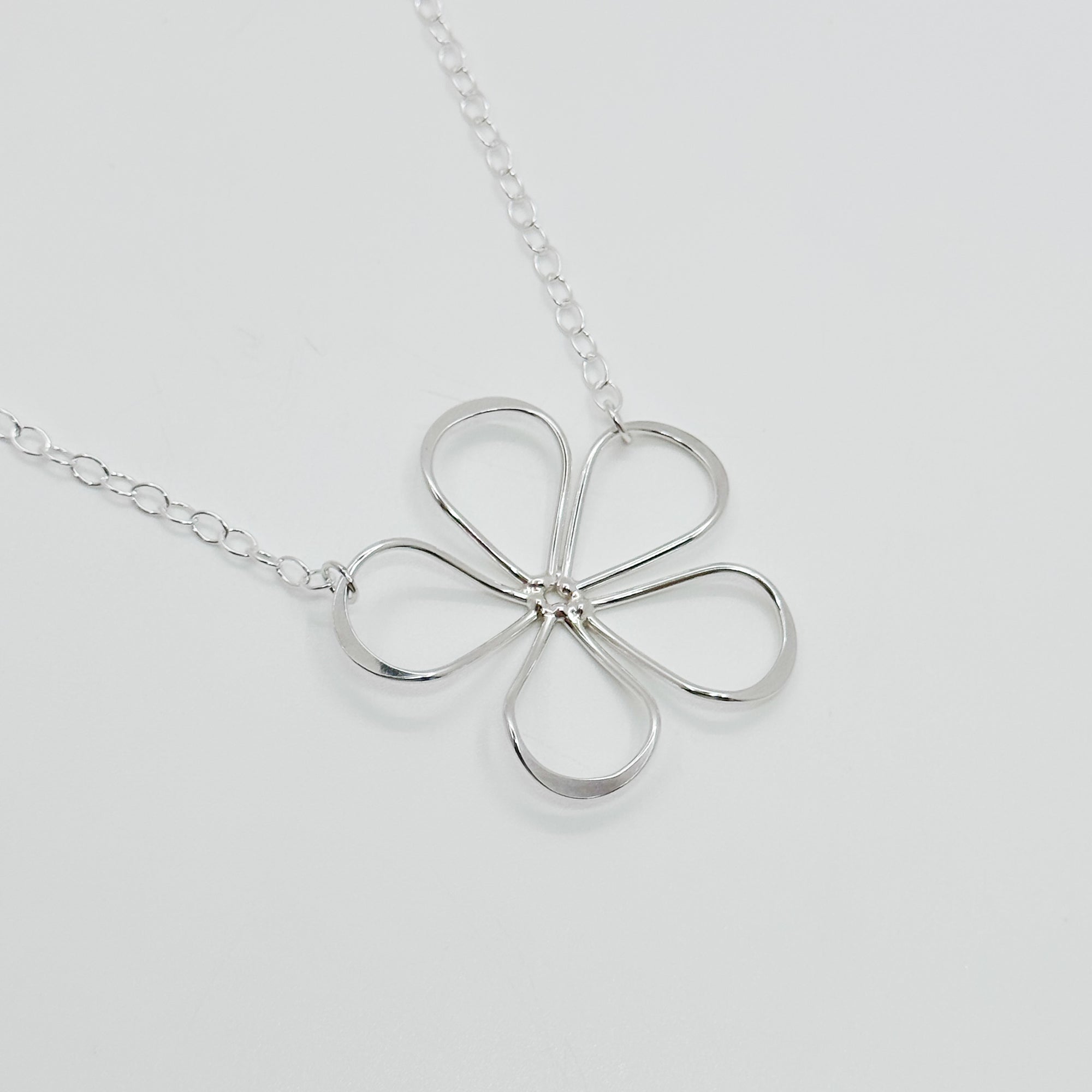 Flower Power Small necklace