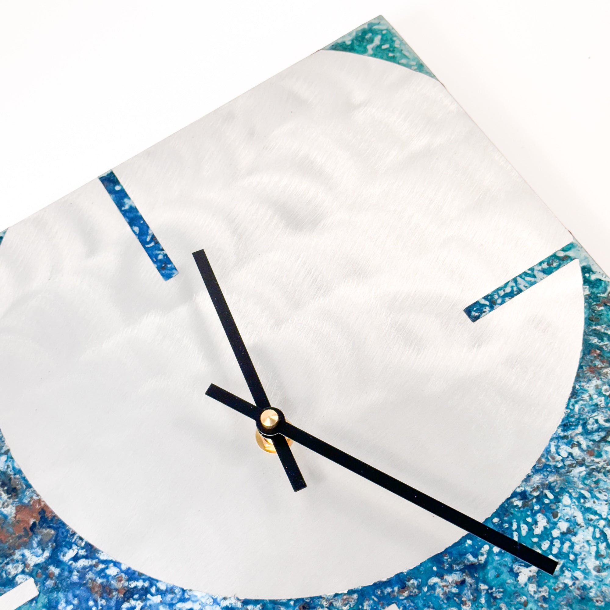 Circle and Square clock in Tideline