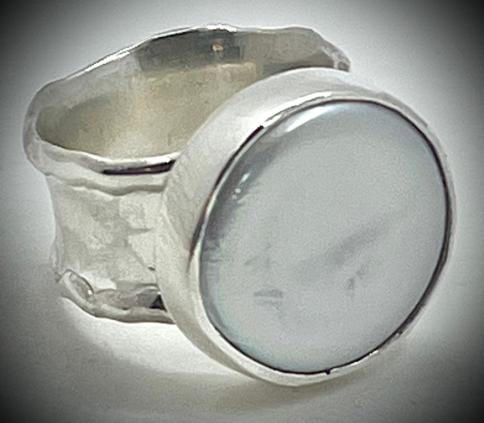 Deckled Mabe Pearl Ring