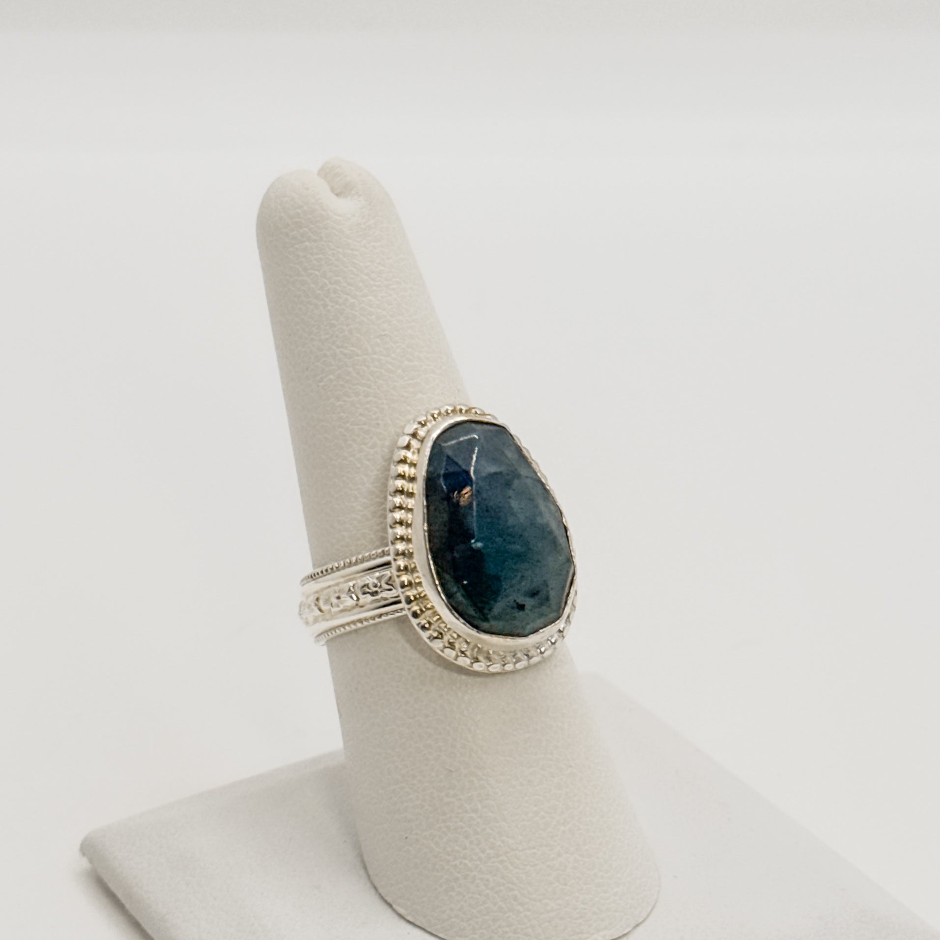 Labradorite ring