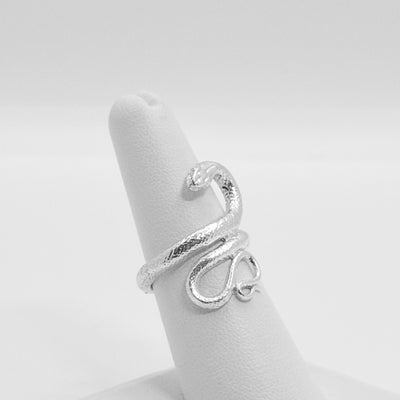 Snake Ring with curve head ring