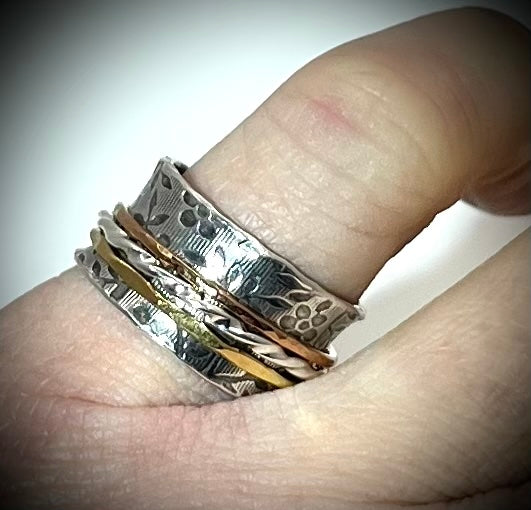 Sterling Silver and Gold Twiddle Ring