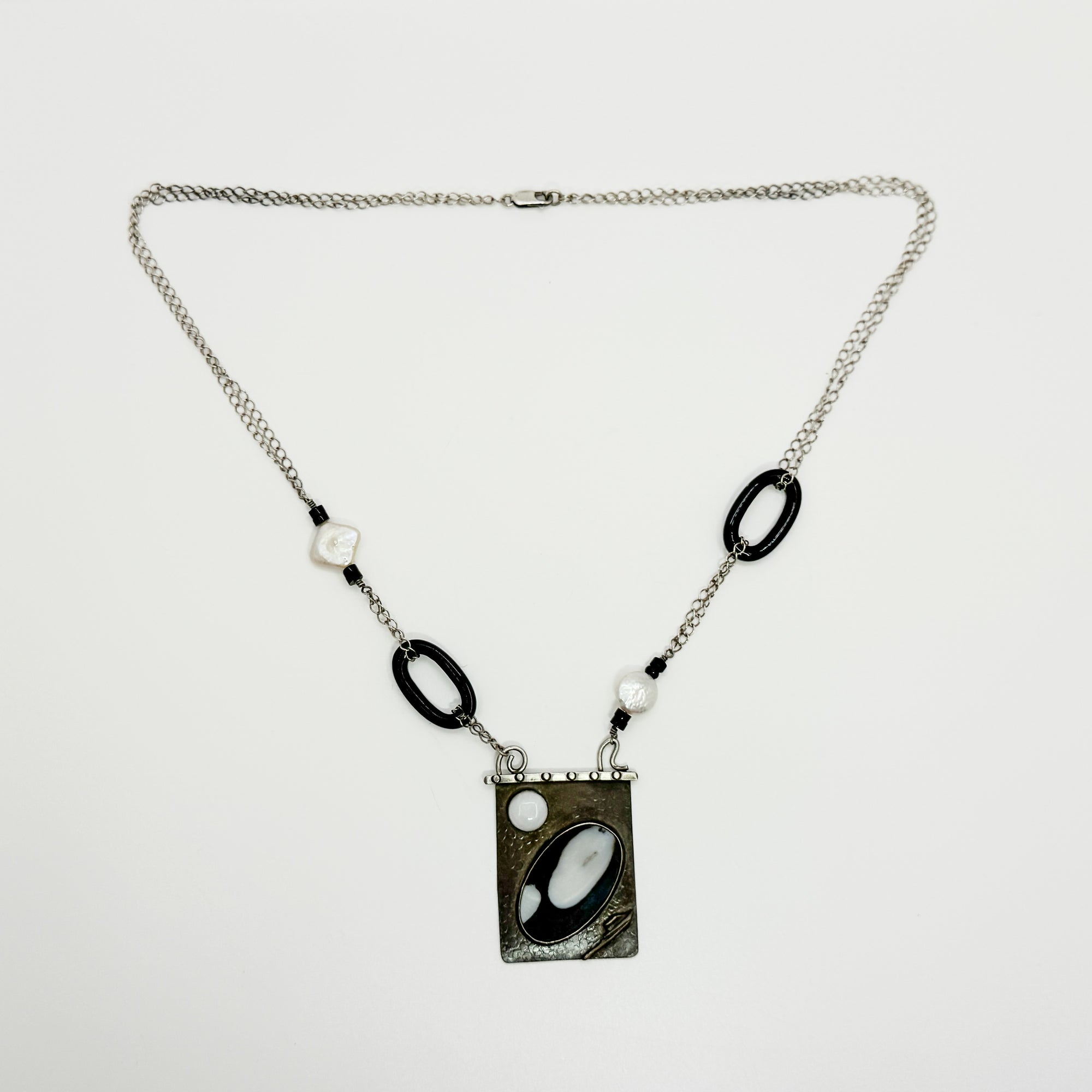 Orbit Pendant necklace