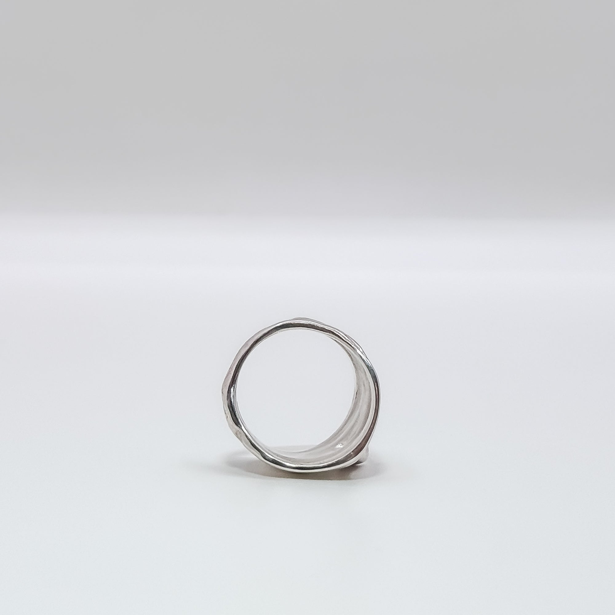 Half face ring