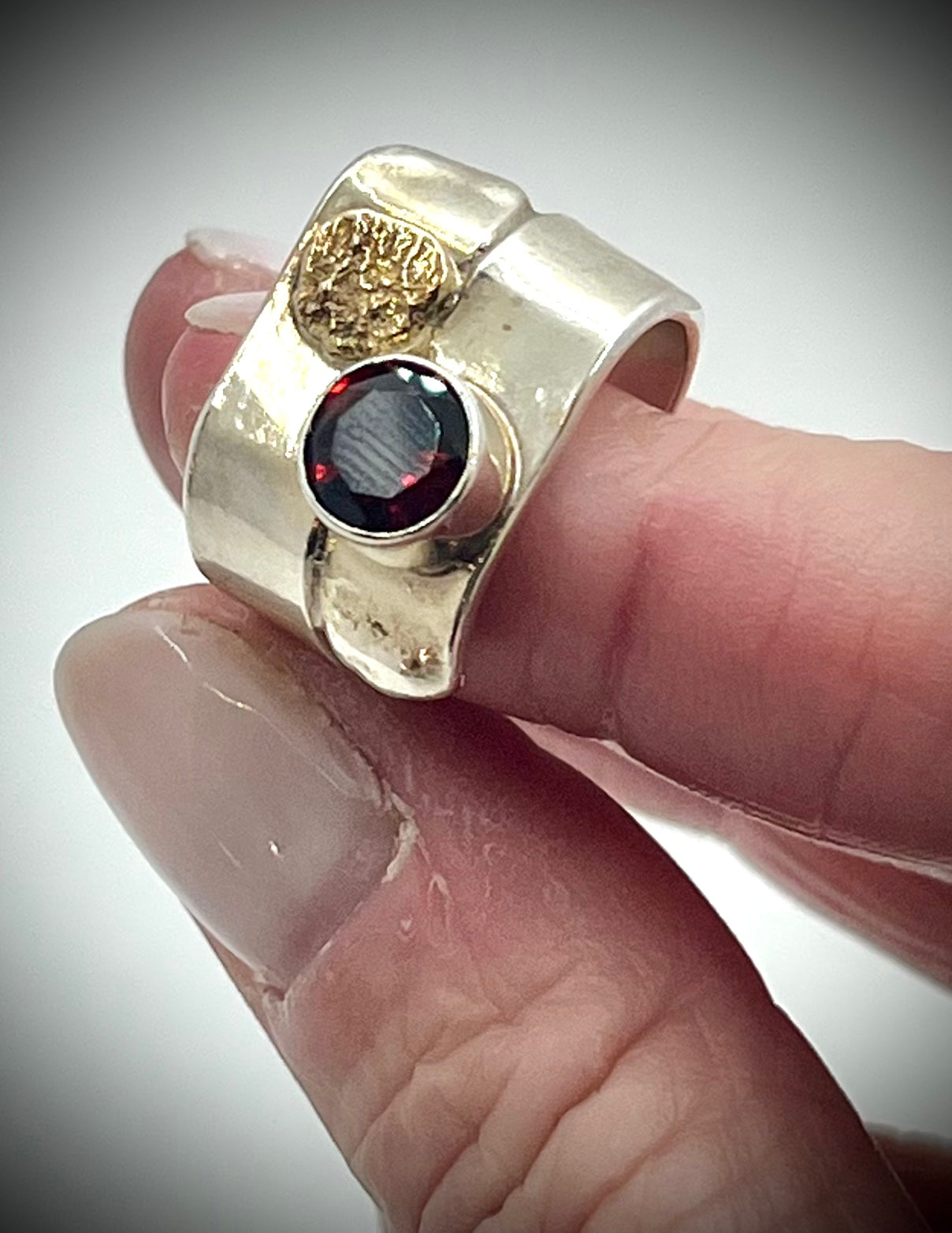 Overlap Garnet Ring with Gold