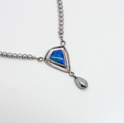 Light oxidized pearl & opal necklace
