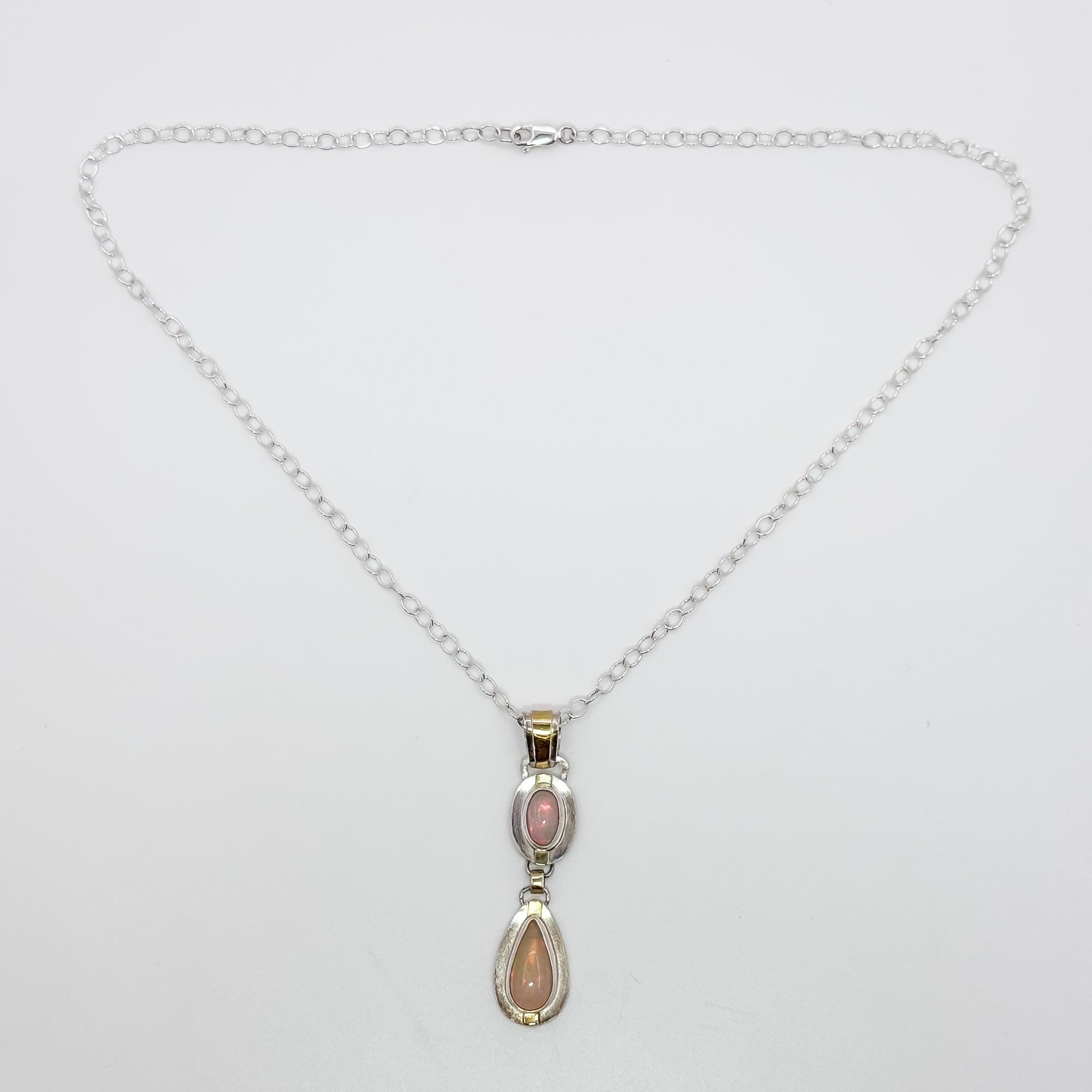 18k pendant with oval & teardrop opal
