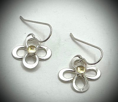 Dee Daisy Earrings