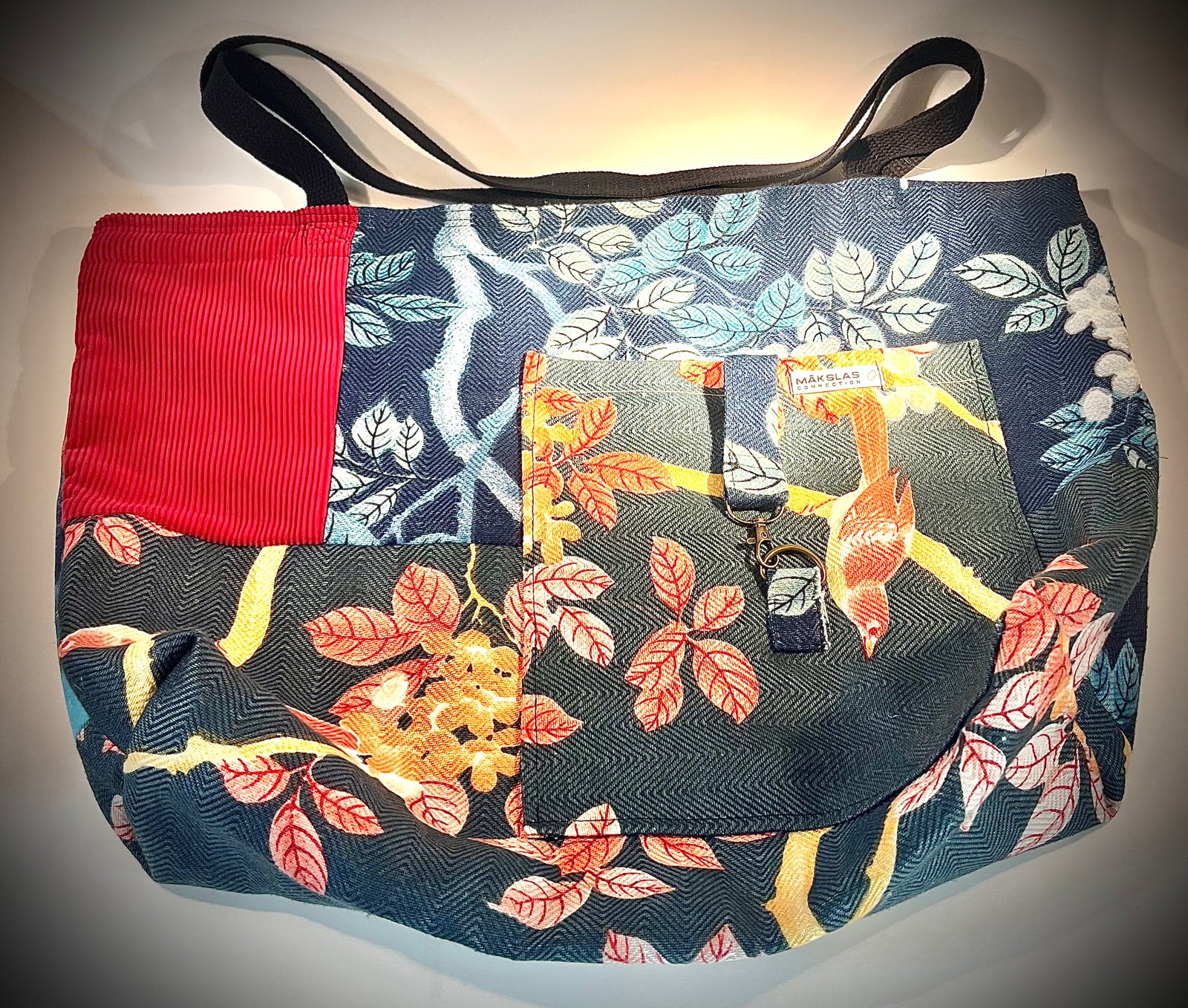 Large Bag with Pockets