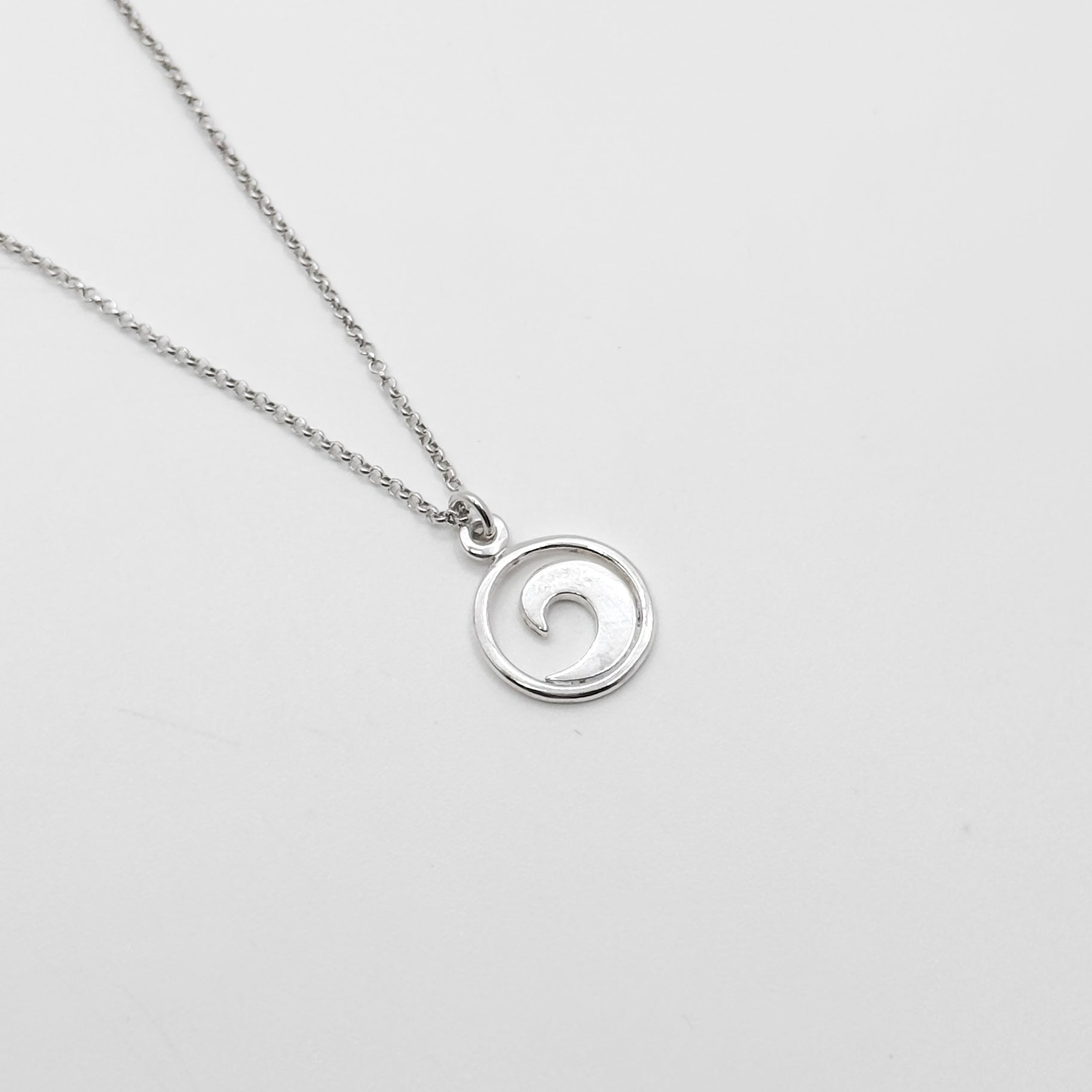 Small wave Necklace