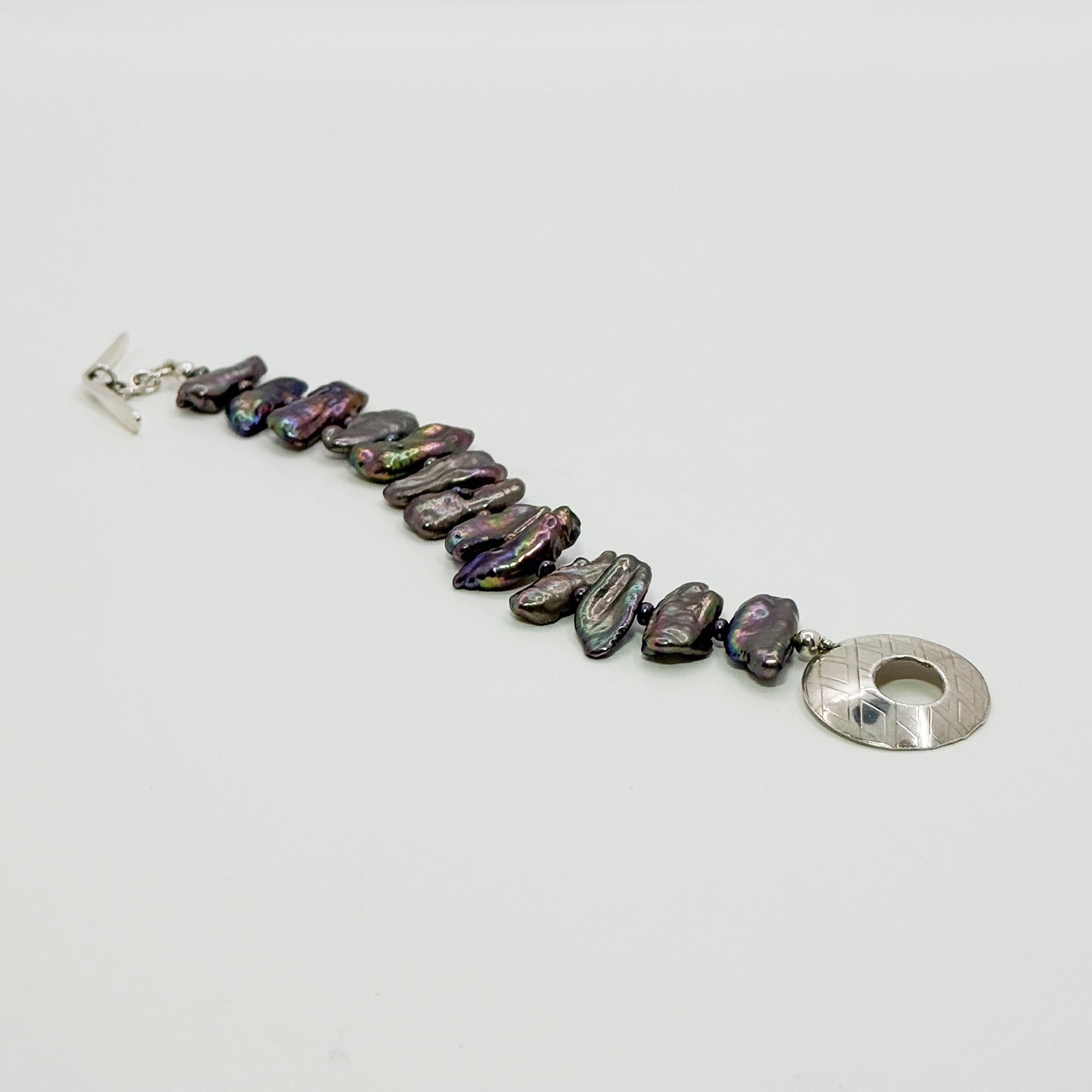 Peacock stick, single strand, pearl bracelet