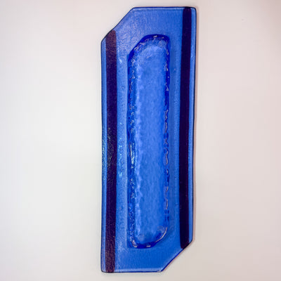 light blue tray with red stripes