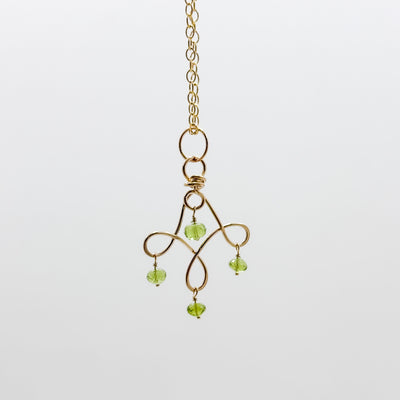 Twizzle Neck with Peridot