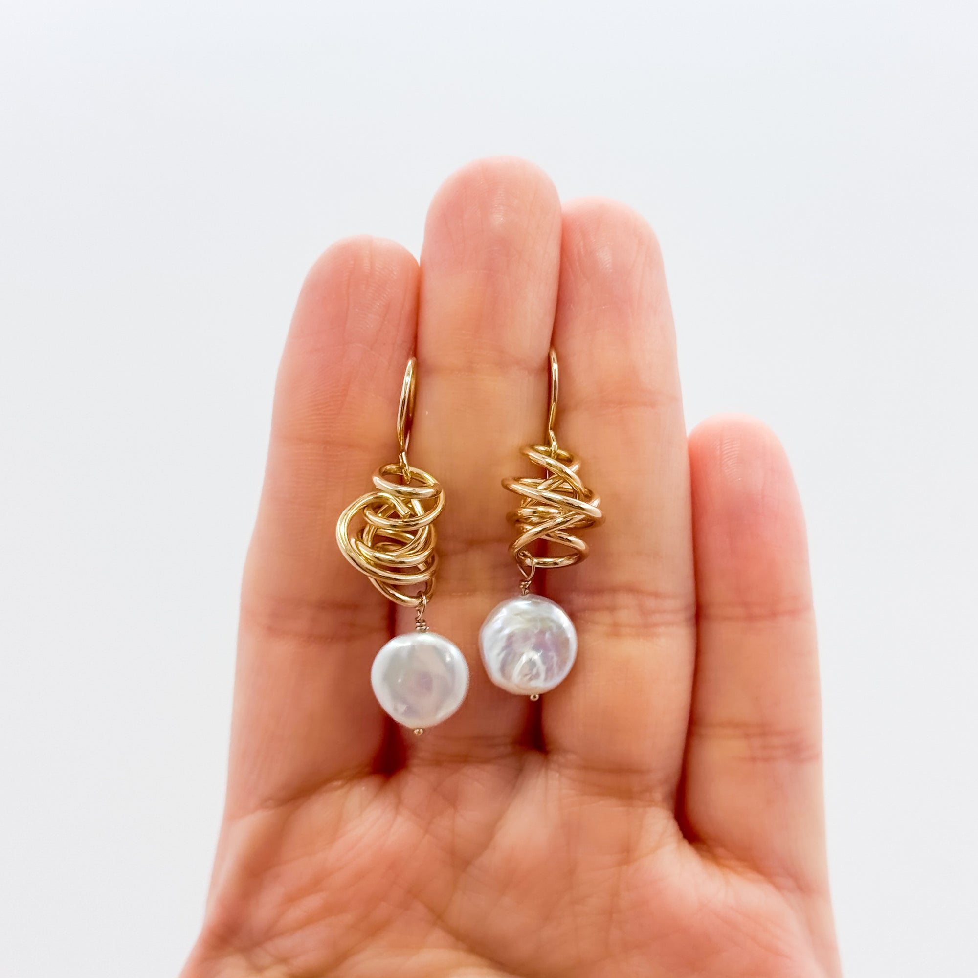 Twizzle ears coin fresh water taupe pearl