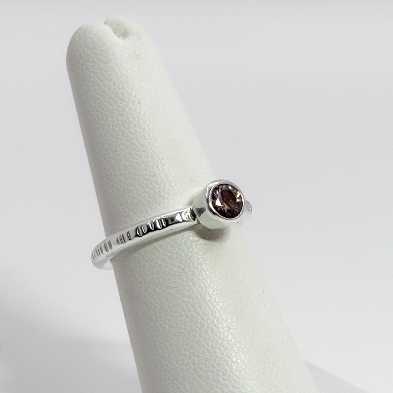 Boiler chip ring with root beer zircon