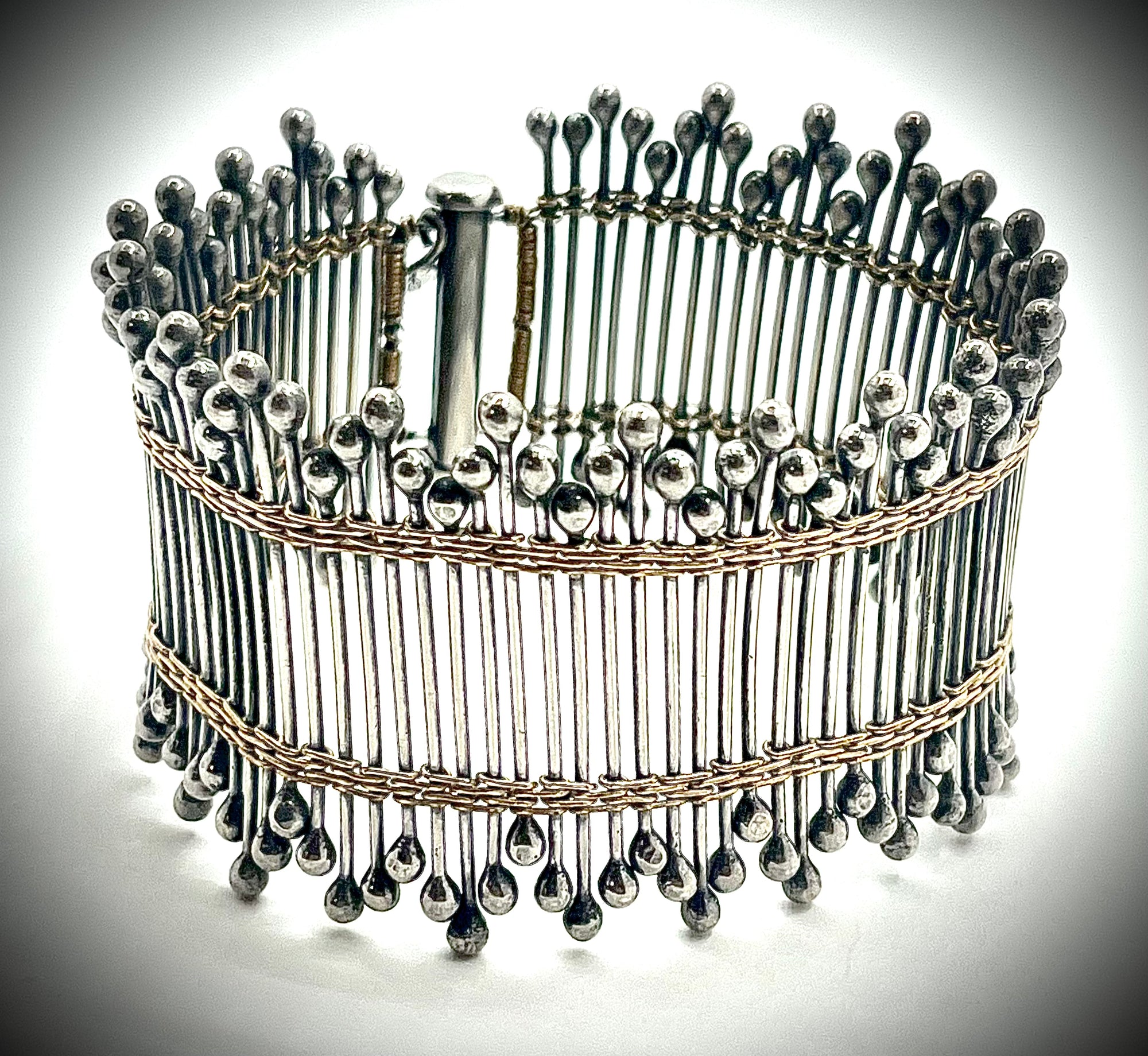 De-Fenced Bracelet