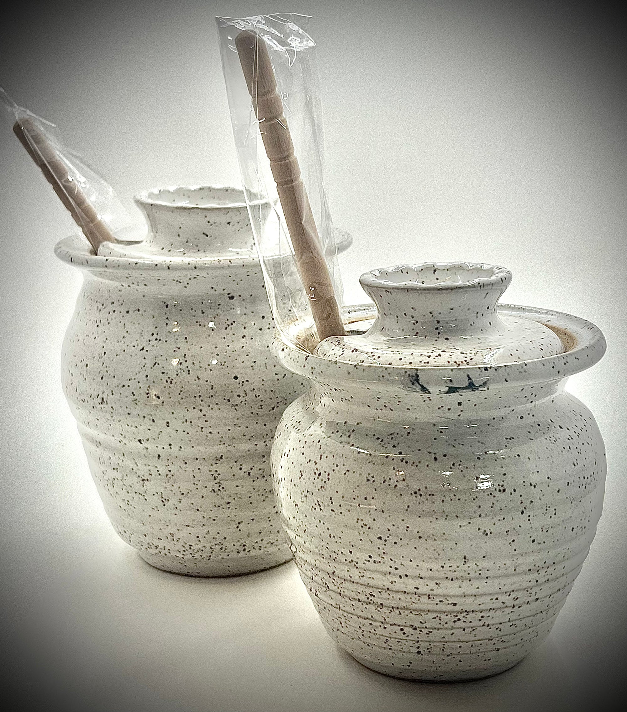 Large Honey Pot