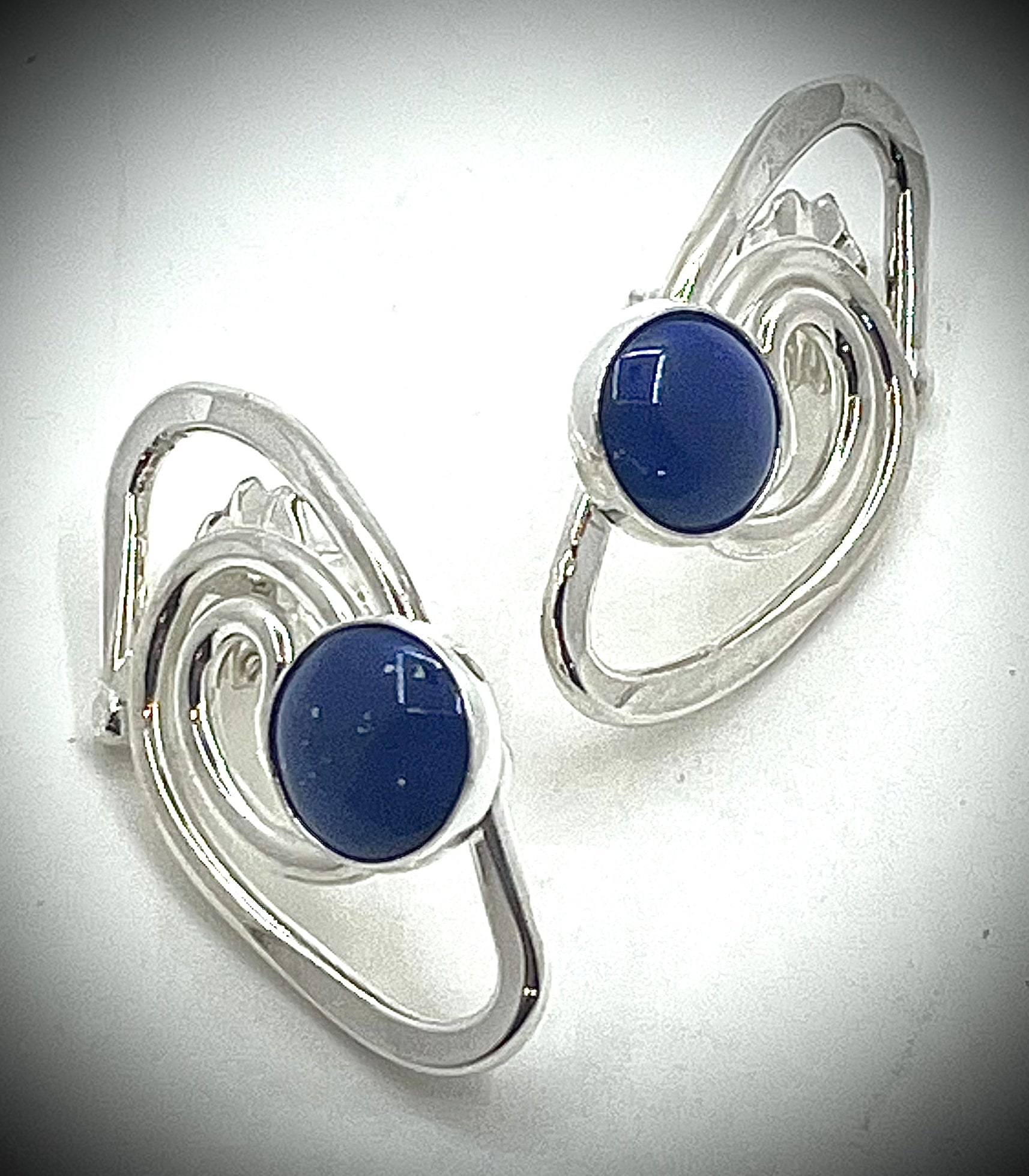 Sterling Classic Link Earrings with Lapis