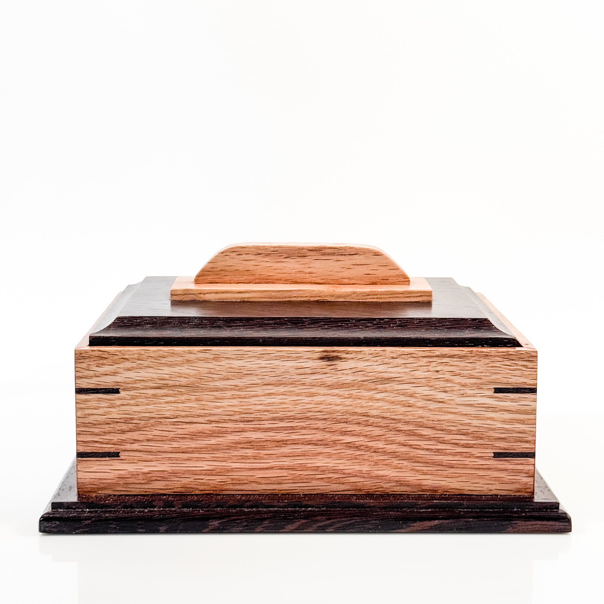 Decoration box with handmade handle