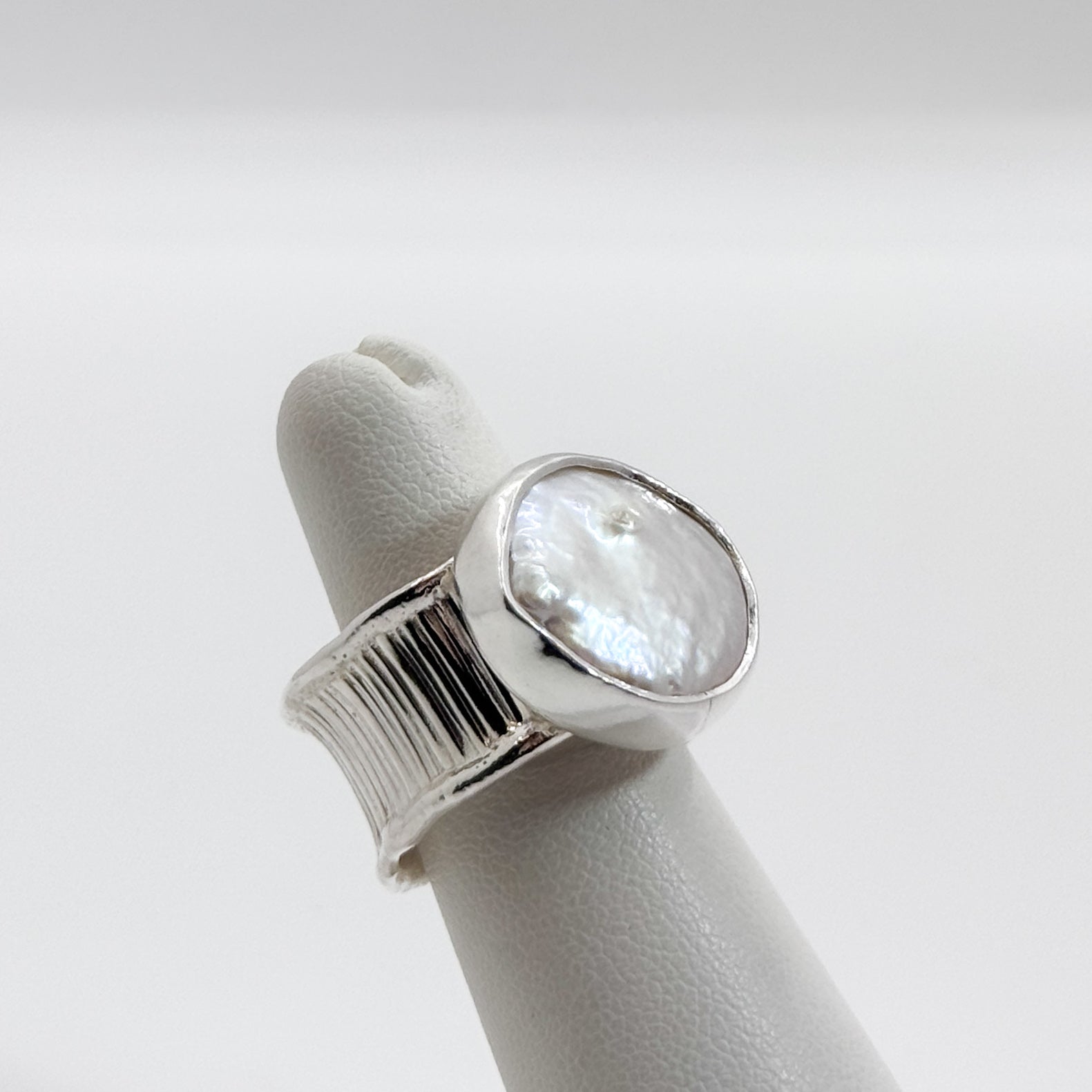 Deckled Boiler Chip anticlastic ring with white coin pearl