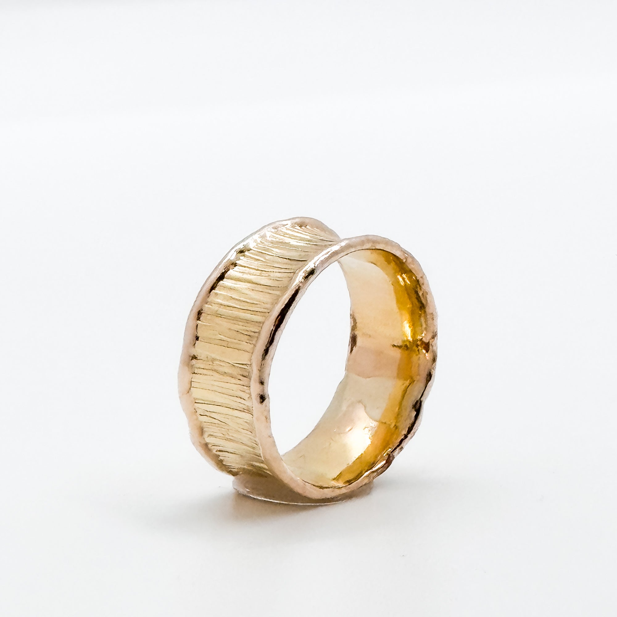 Narrow deckled boiler chipper ring