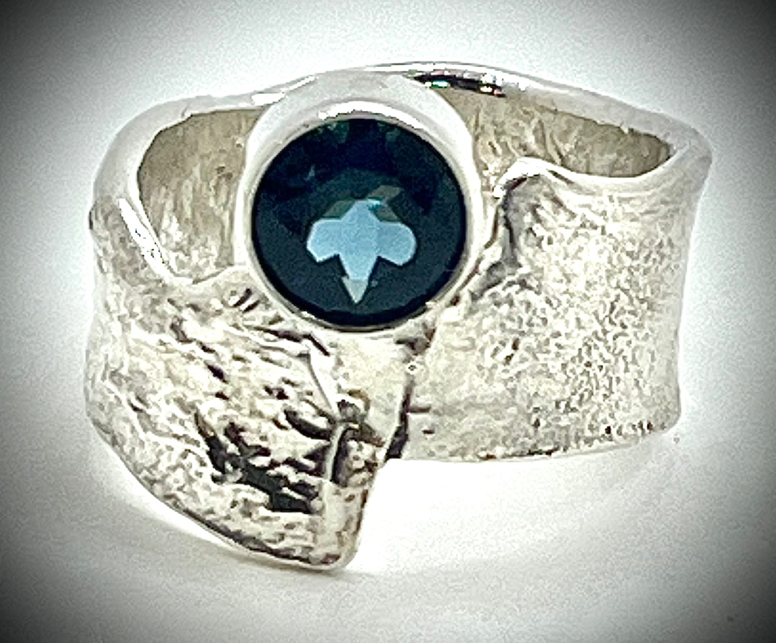 Offset Reticulated London Blue Topaz Ring