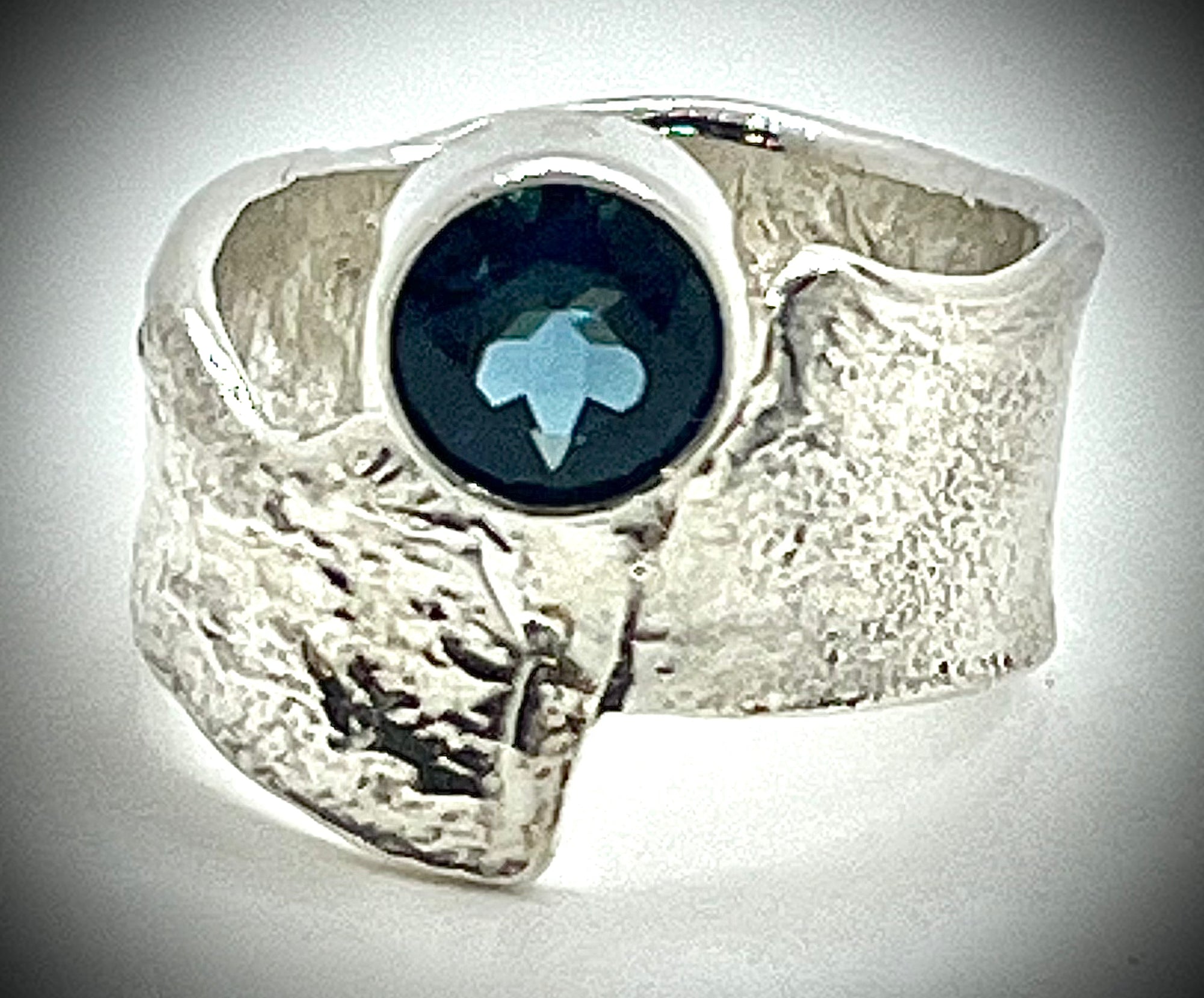 Offset Reticulated London Blue Topaz Ring